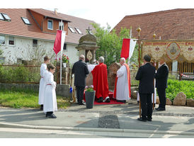 Bittprozession um den Kleinen Berg an Pfingstmontag (Foto: Karl-Franz Thiede)